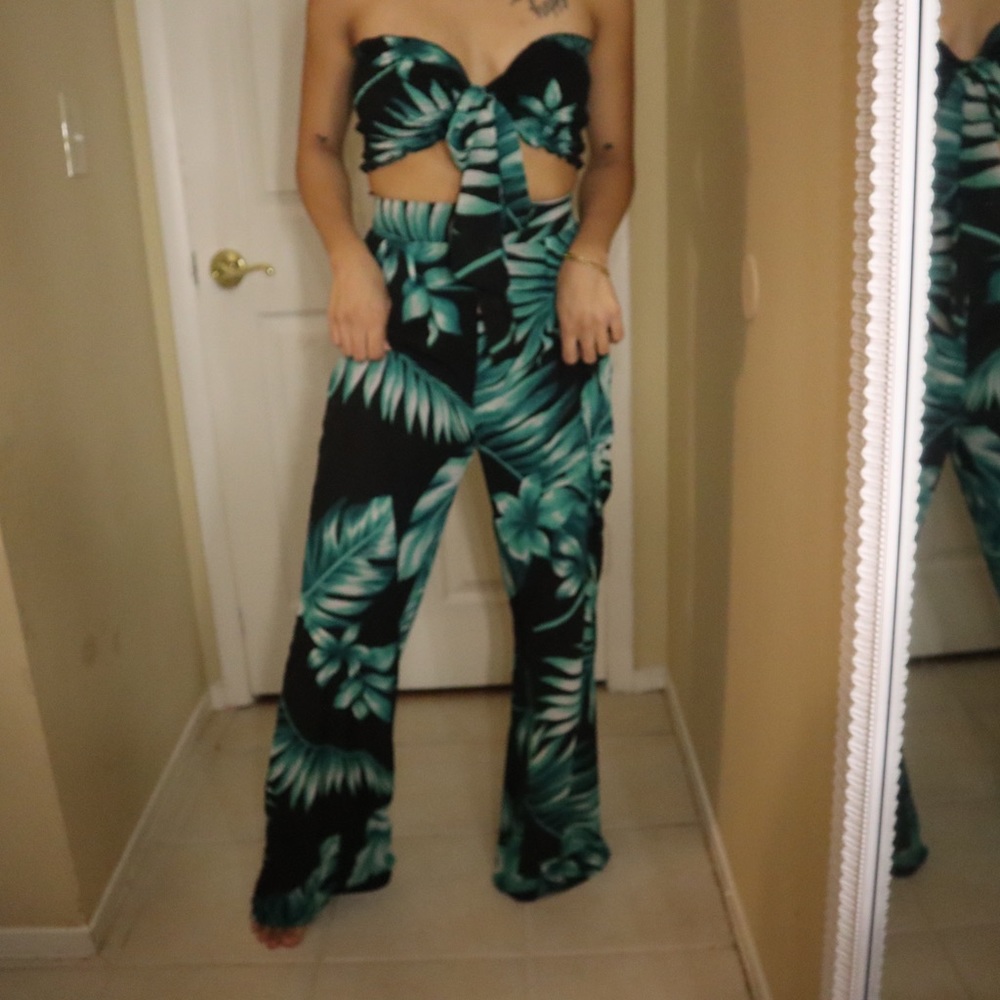 Tropical green leaf bandeau pants set